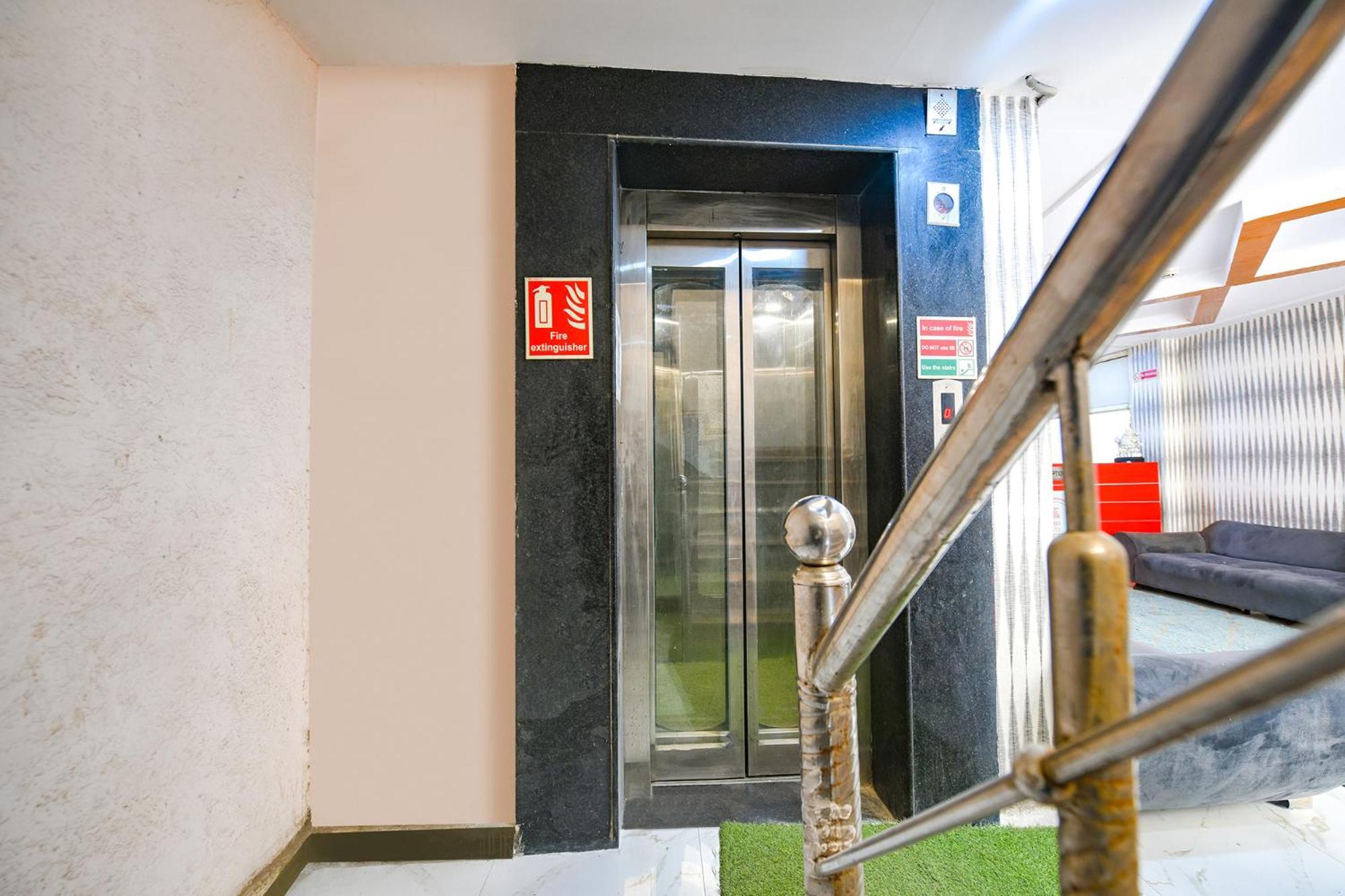 ניו דלהי Fabhotel Pp Residency Tilak Nagar מראה חיצוני תמונה